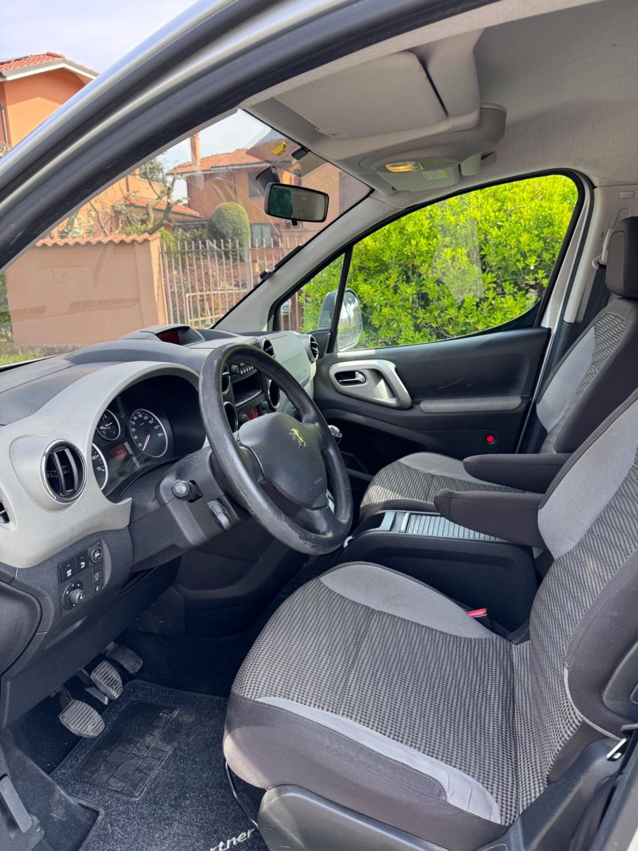 Peugeot Partner Tepee 1.6 110CV Zénith GPL