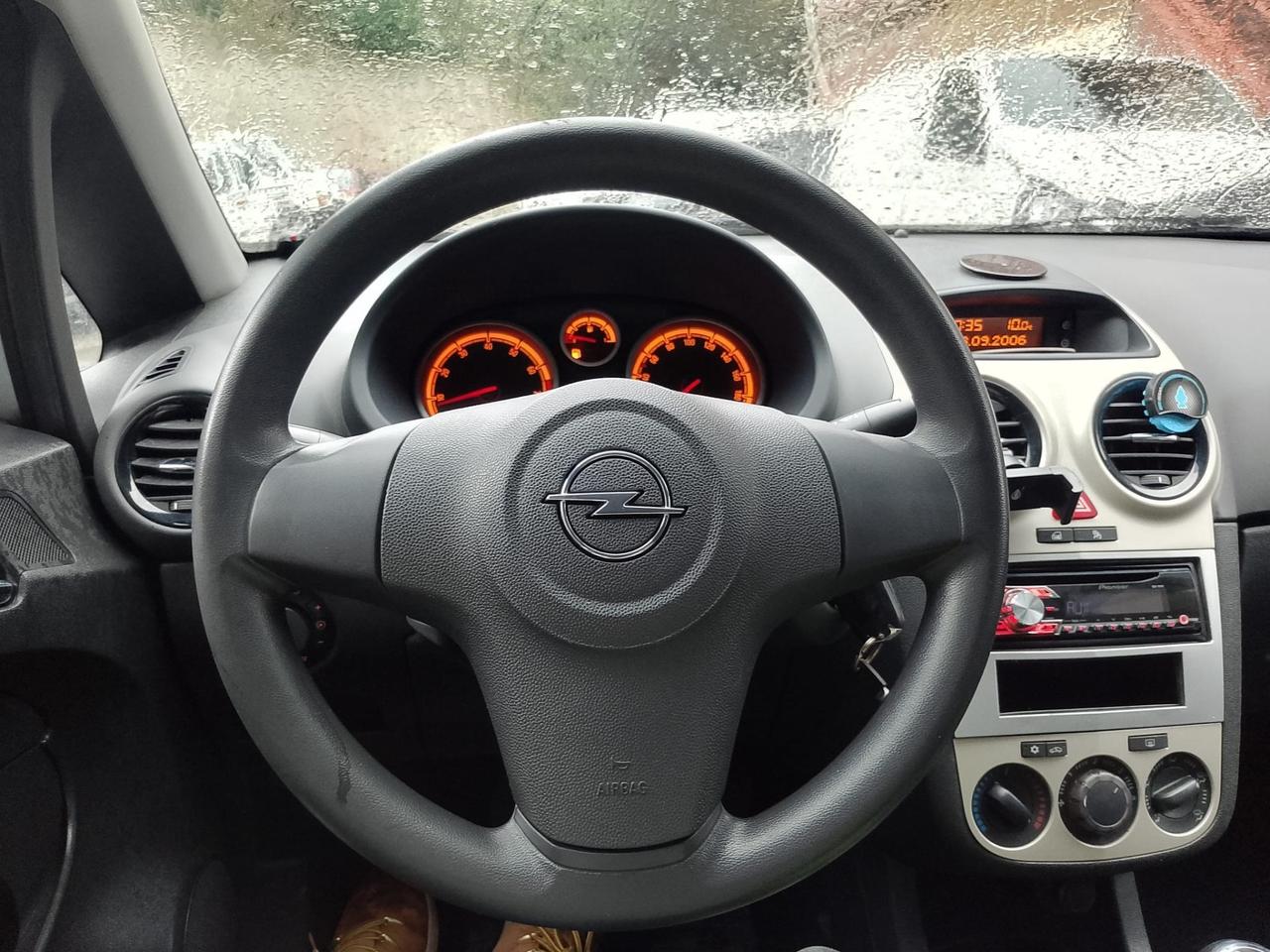 Opel Corsa 1.2 3 porte Sport