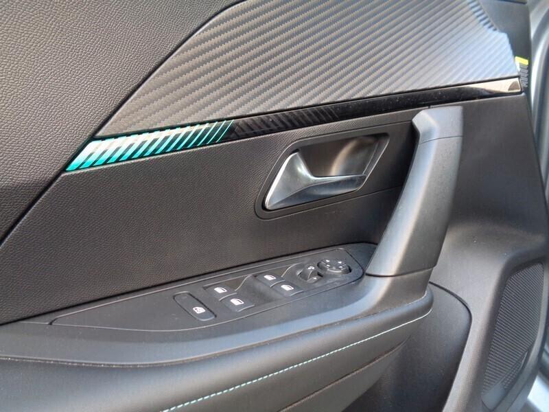 Peugeot 2008 BlueHDi 110 S&S Allure Pack