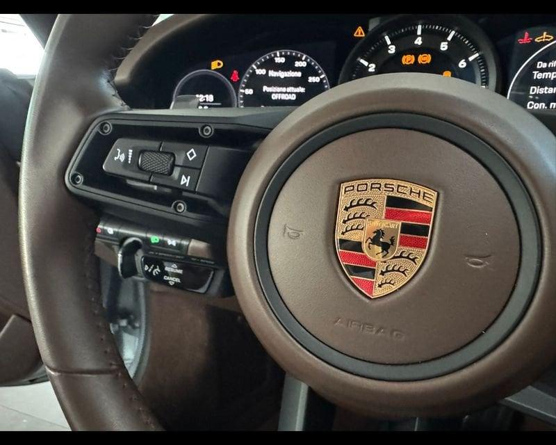 Porsche 911 (992) Carrera