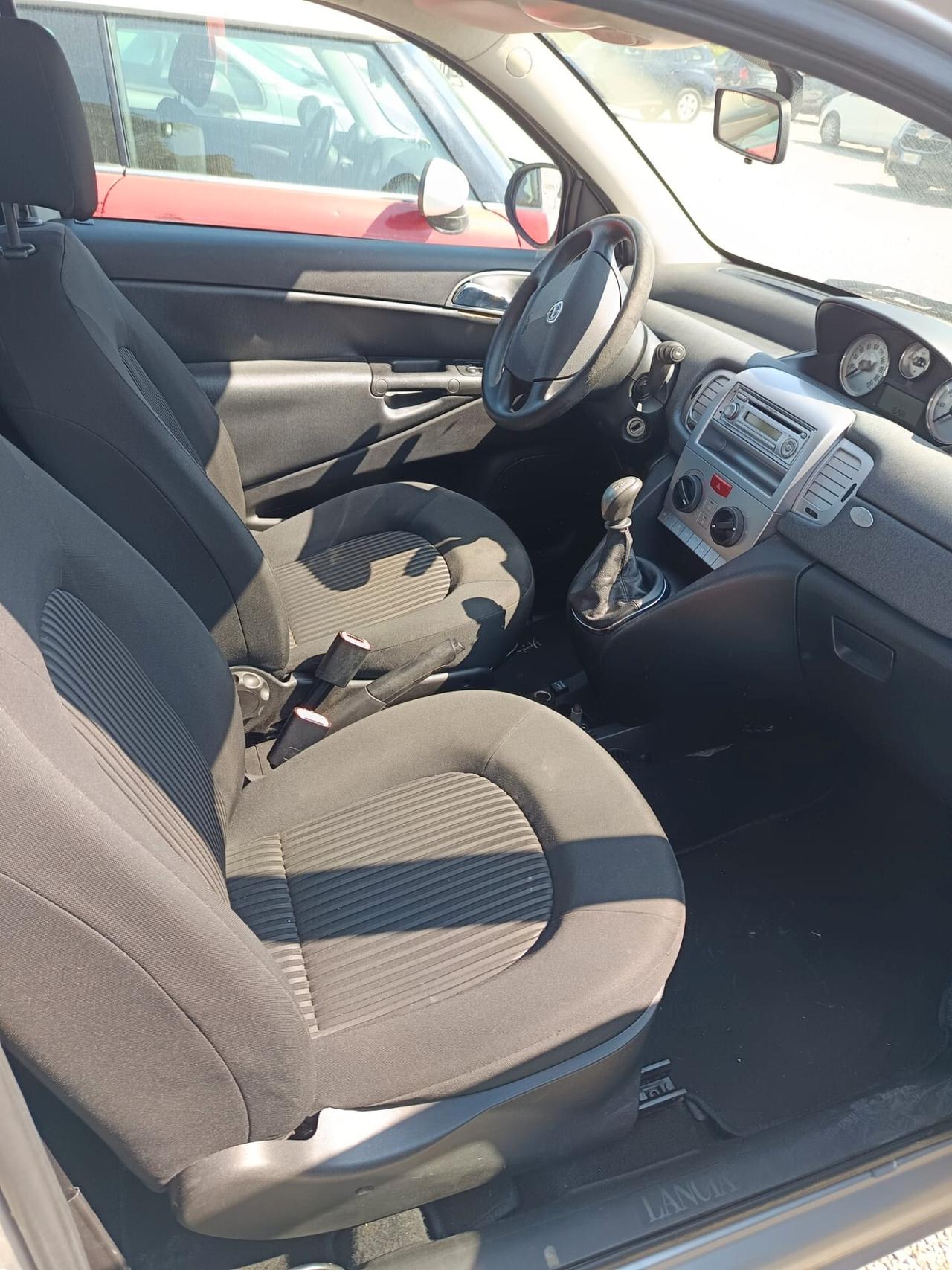 Lancia Ypsilon 1.4 Elle Ecochic GPL Tua a 90€ al Mese