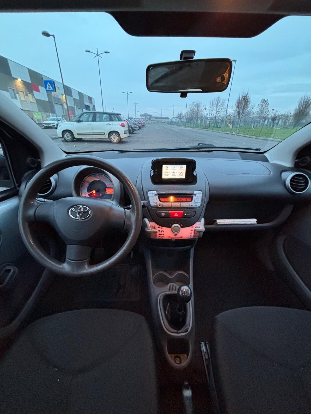 Toyota Aygo 1.0 12V VVT-i 5 porte Now Connect