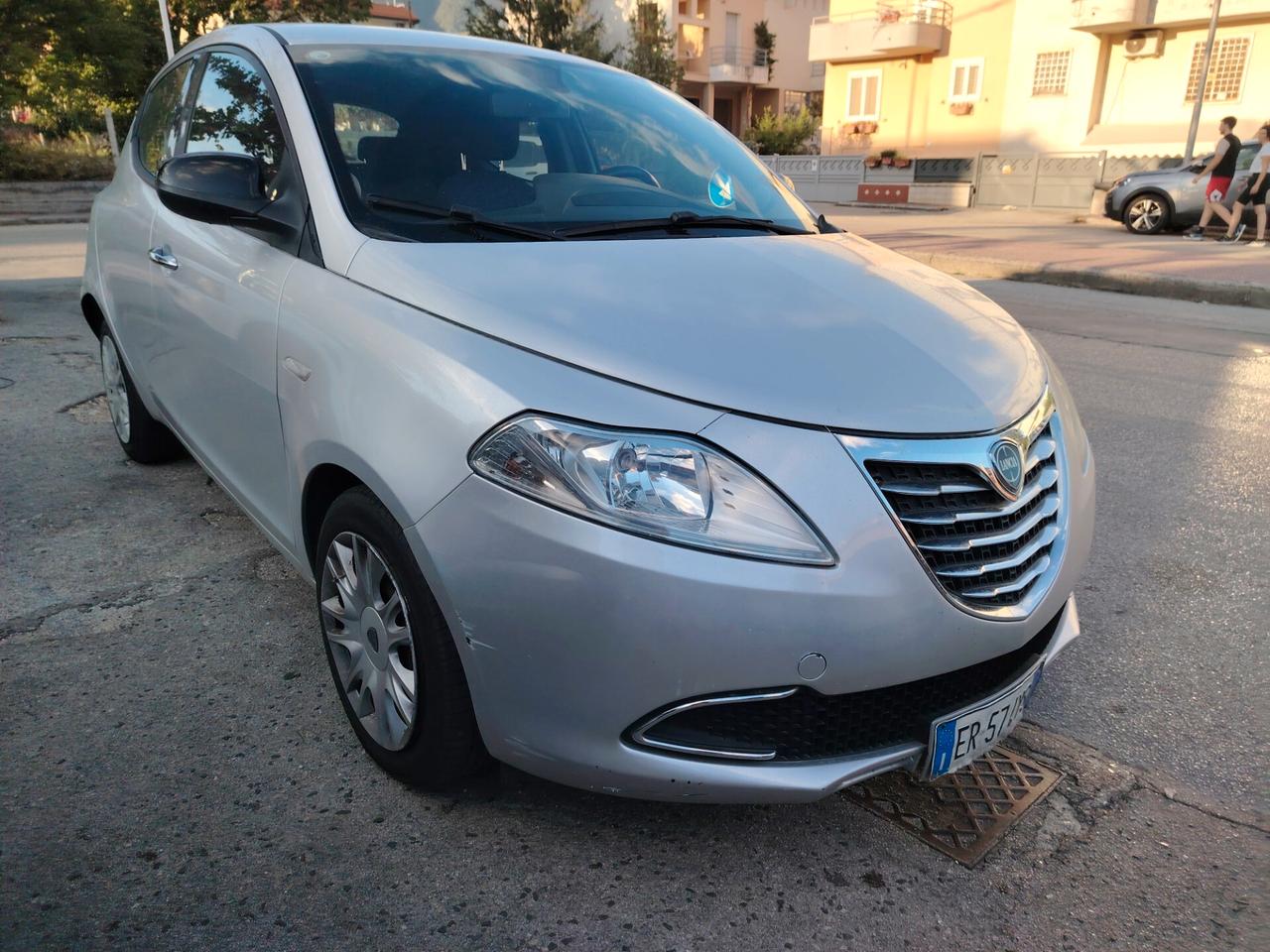 Lancia Ypsilon 1.3 MJT 16V 95 CV 5 porte S&S Gold
