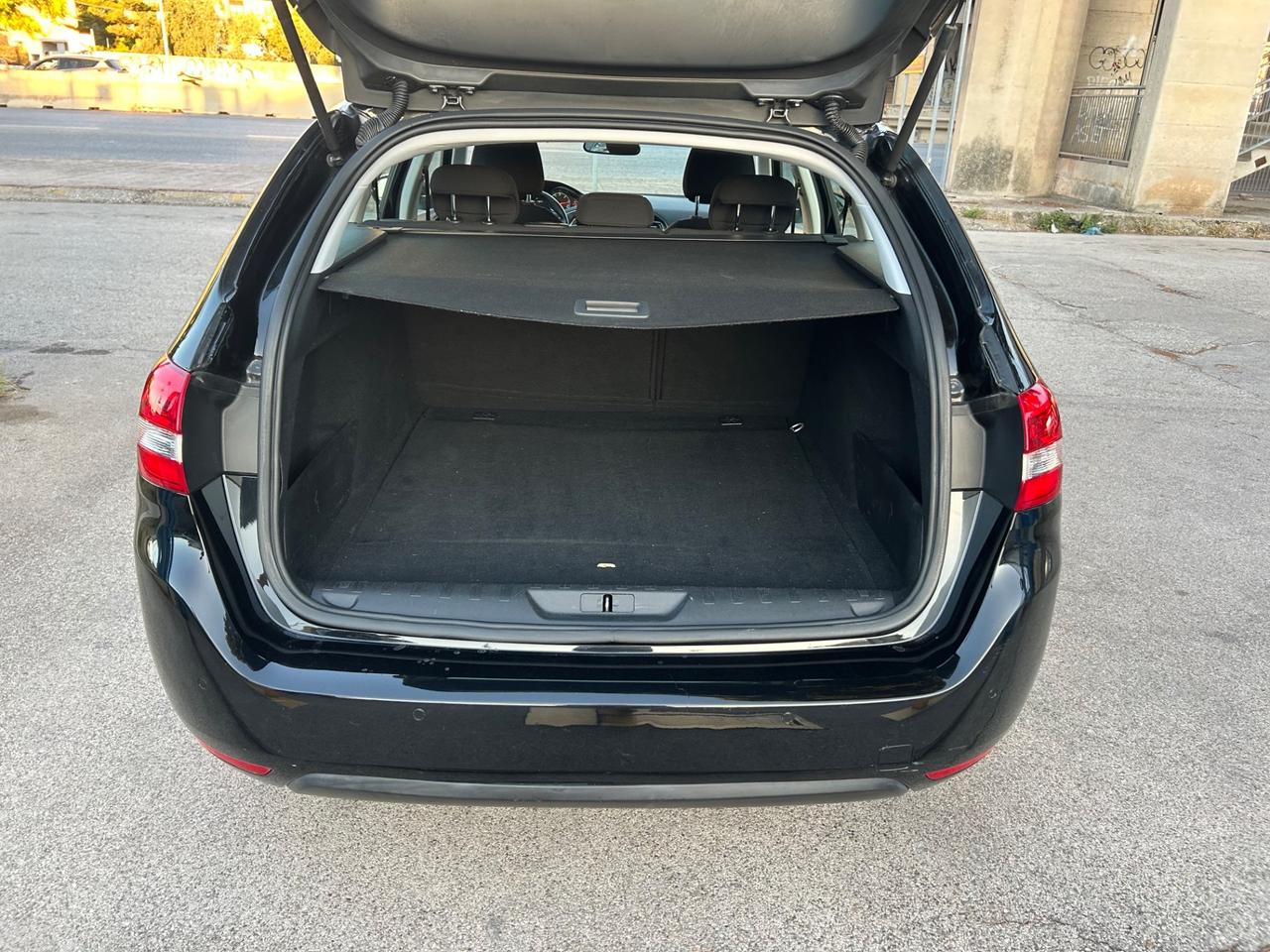Peugeot 308 sw 1.6 diesel 120 cv 2017 navigatore