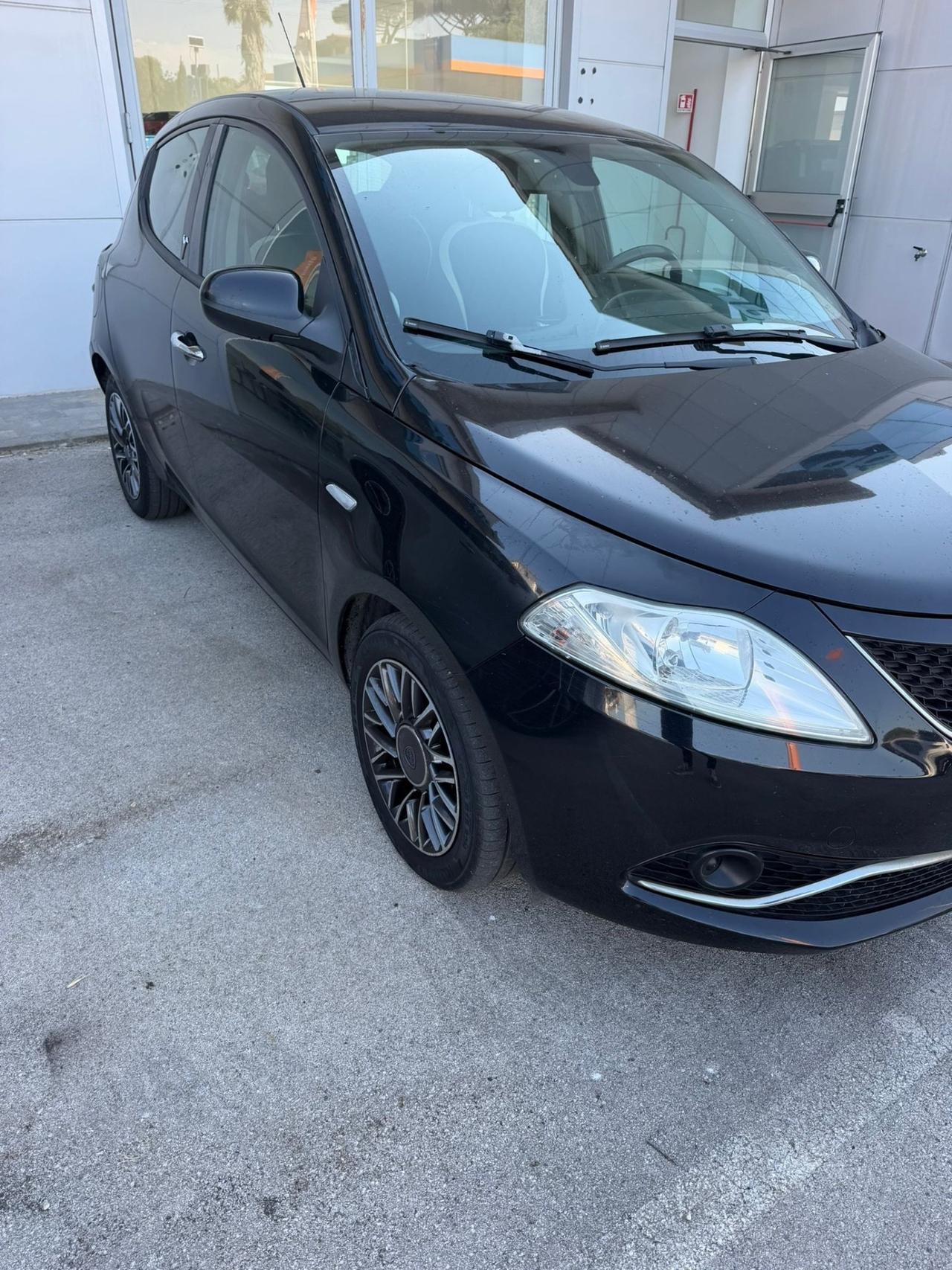 Lancia Ypsilon 1.3 MJT 16V 95 CV 5 porte S&S Gold
