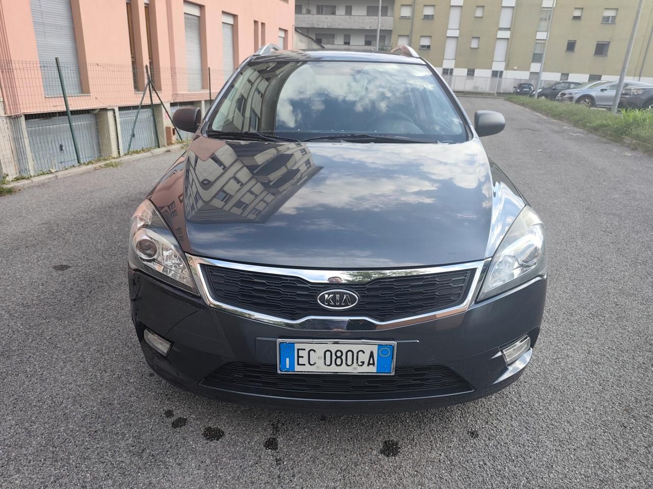 Kia Ceed 1.4 Benz euro 5 99 Milà km