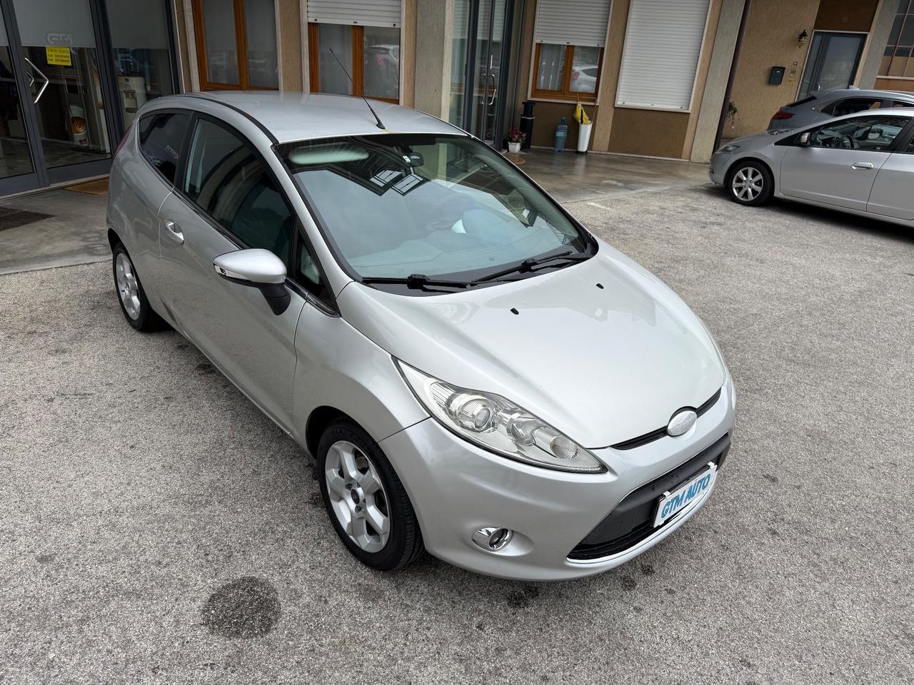 Ford Fiesta 1.4 TDCi 70CV 3 porte - Neopatentati