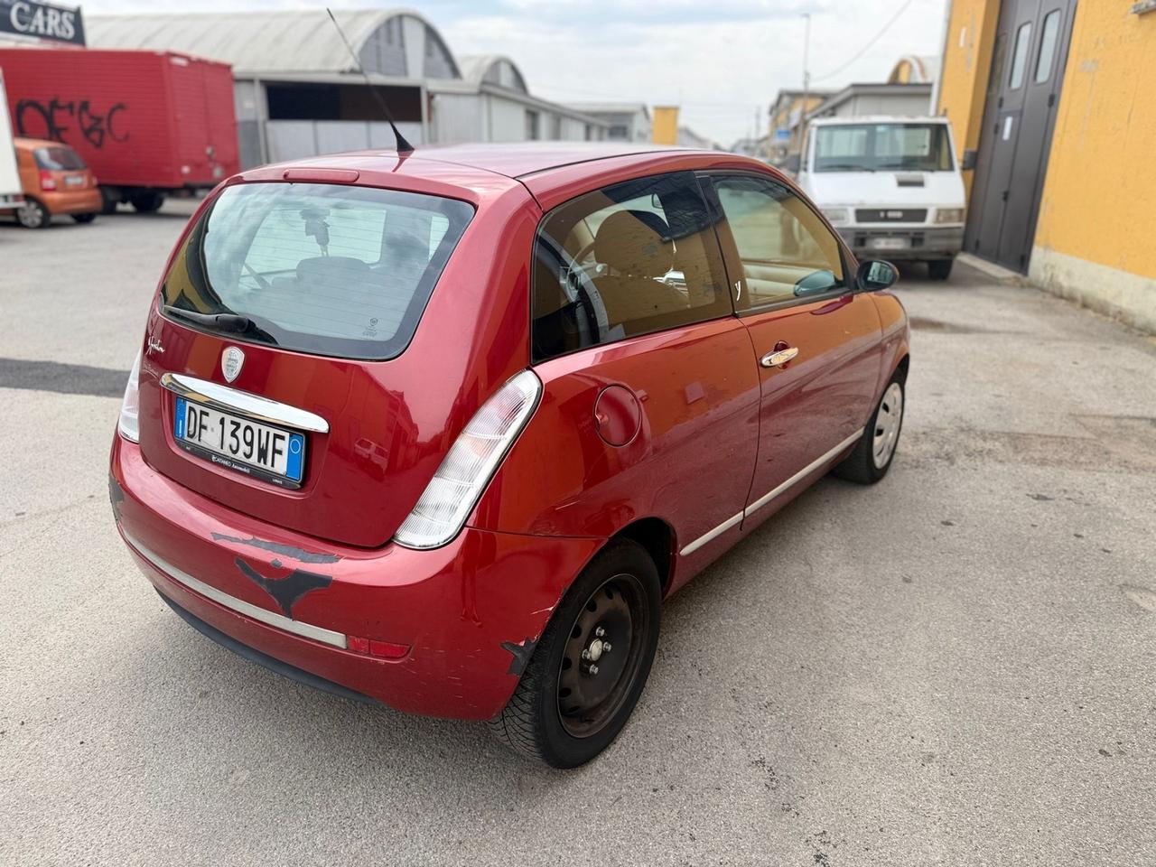 Lancia Ypsilon 1.2 Argento