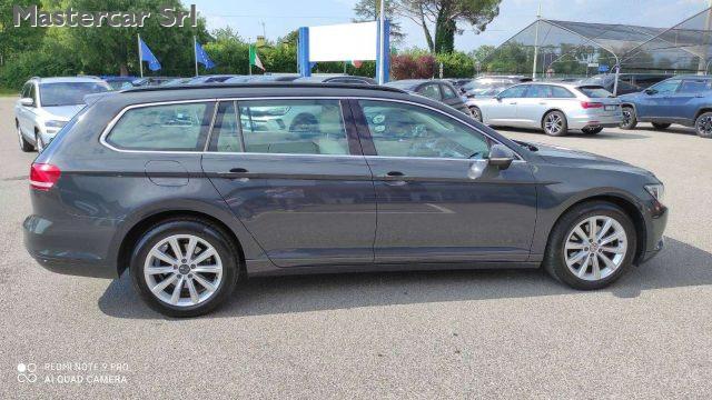 VOLKSWAGEN Passat Variant Passat VIII Variant 1.6 tdi Business Navi 120cv