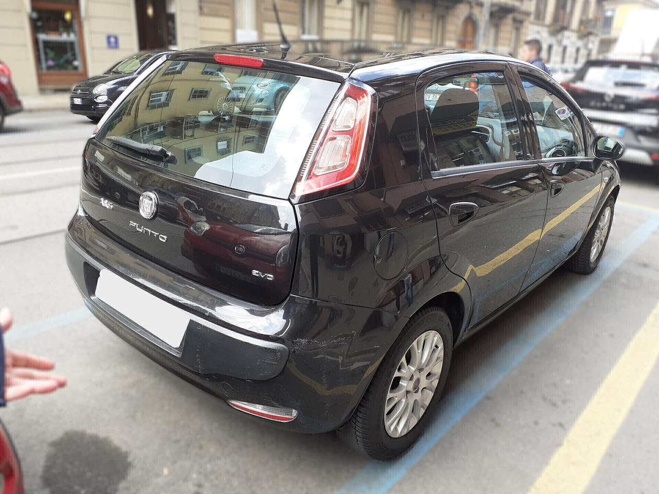 Fiat Punto Evo - APERTI AD AGOSTO