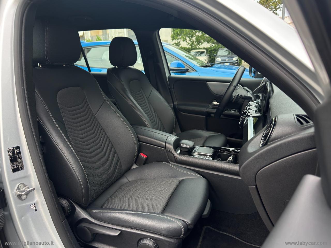 MERCEDES-BENZ GLB 220 d Automatic 4Matic Sport