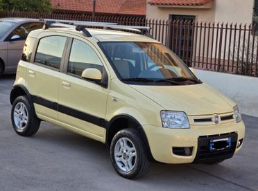 Fiat Panda 1.3 MJT 16V DPF 4x4 Climbing