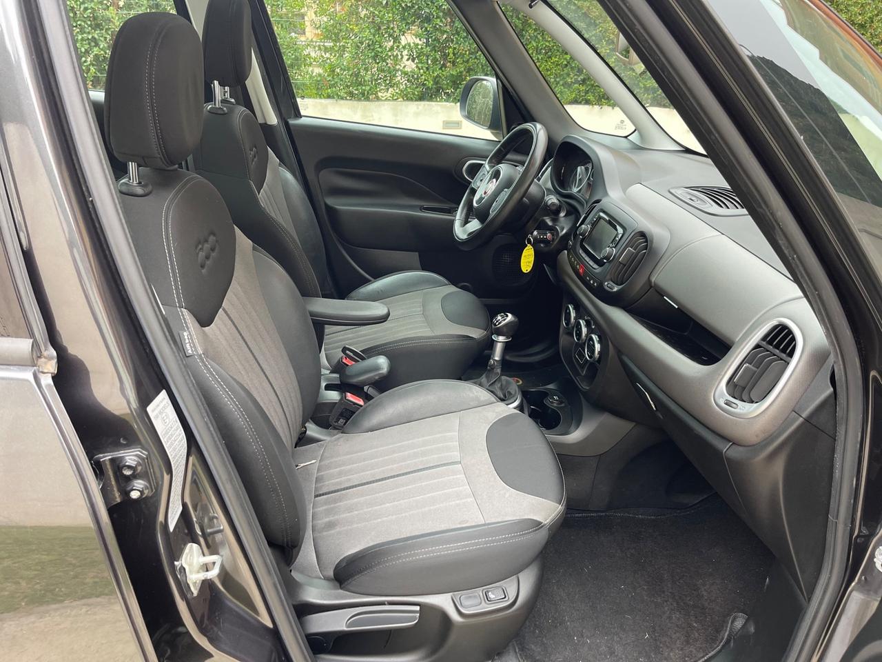 Fiat 500L 1.6 Multijet 120 CV (DOMMYcars)