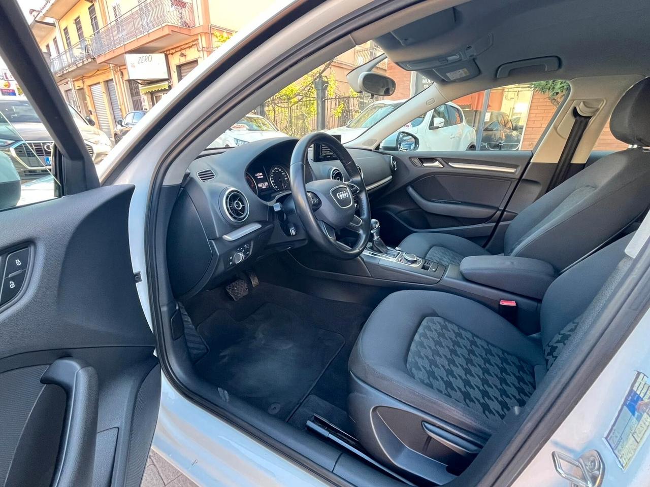 Audi A3 1.6 TDI clean diesel S tronic Ambiente