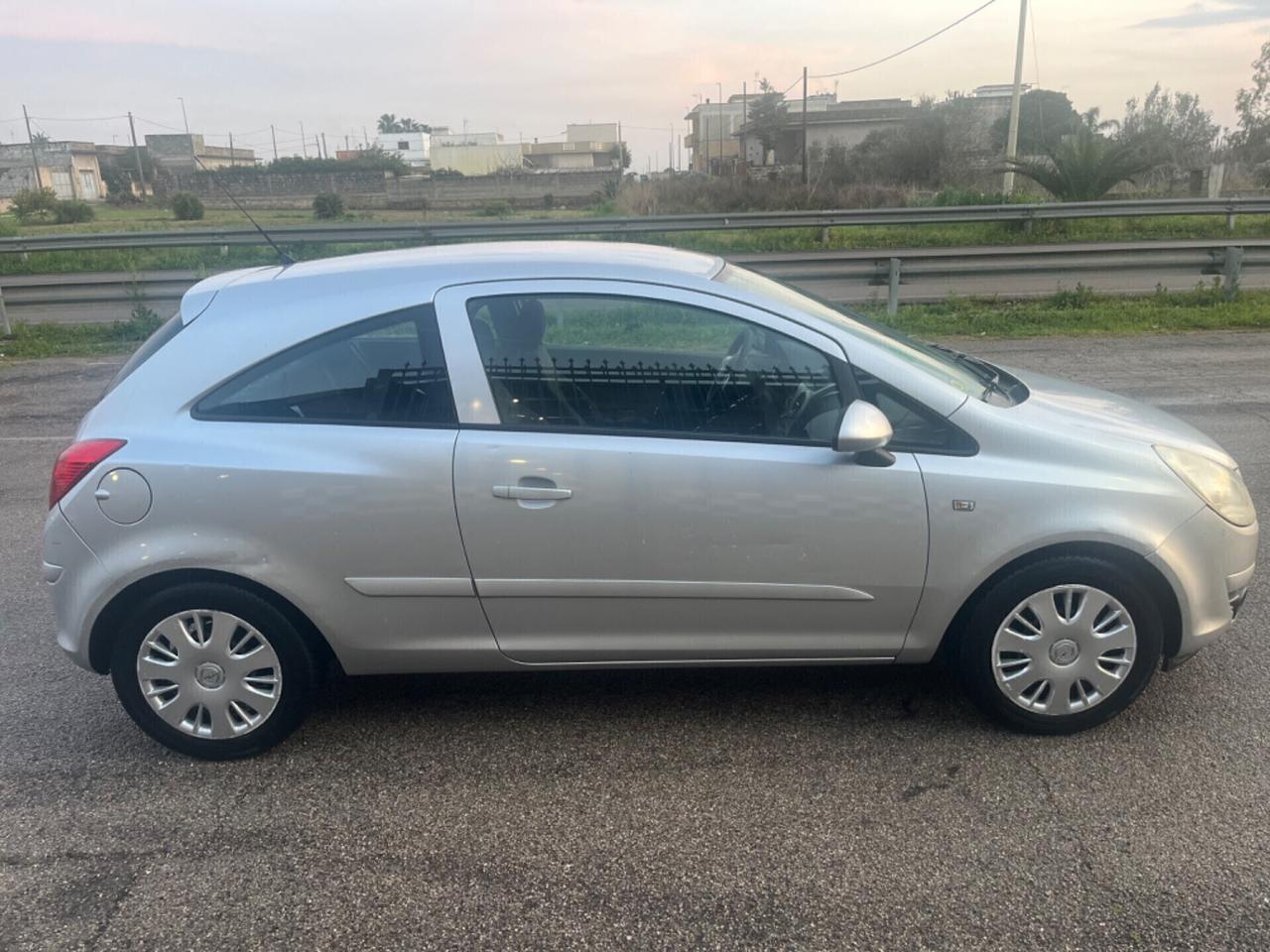 Opel Corsa 1.2 3 porte Club 2007