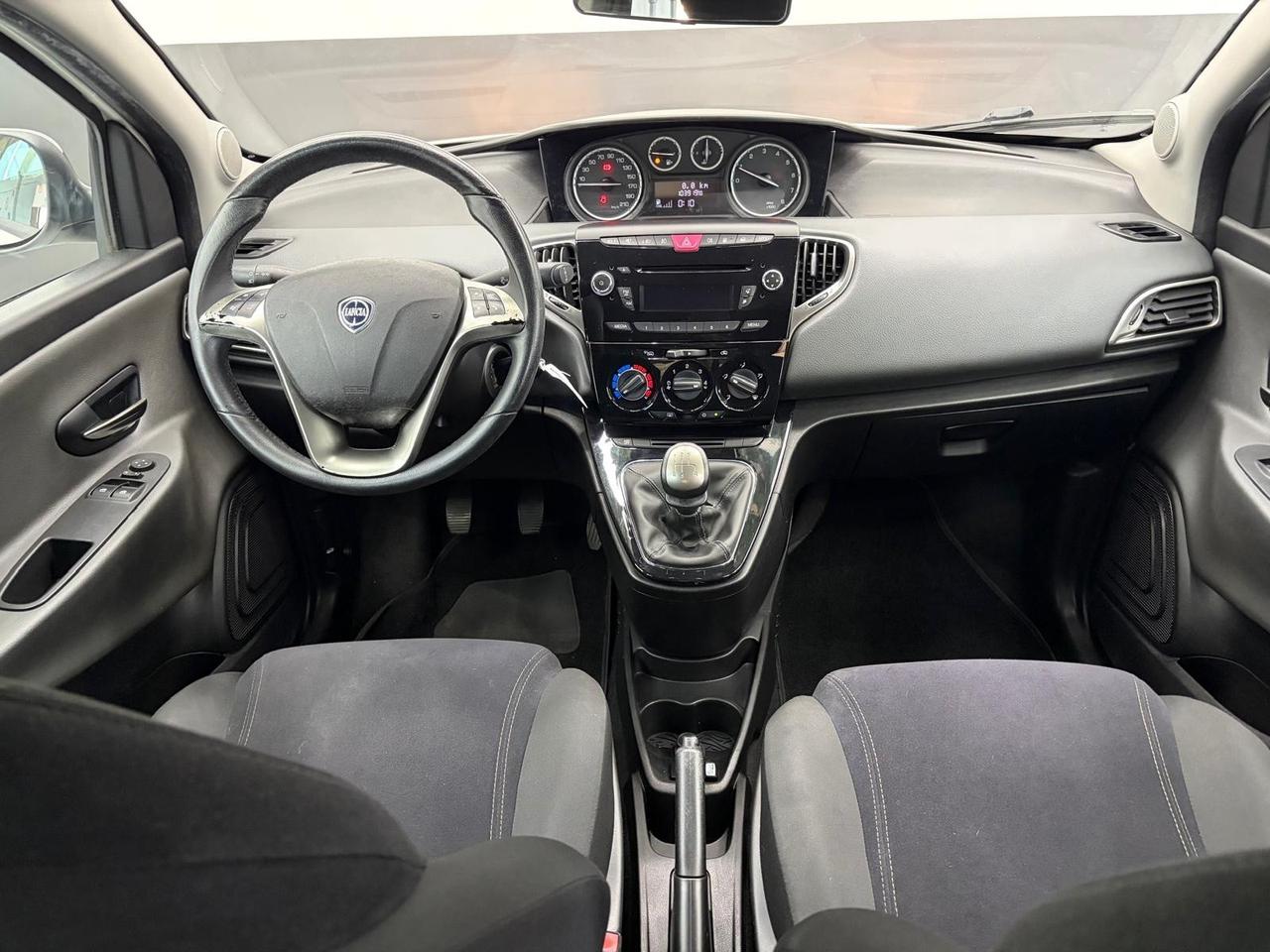 Lancia Ypsilon 0.9 TwinAir 85 CV 5 porte Metano Ecochic Gold