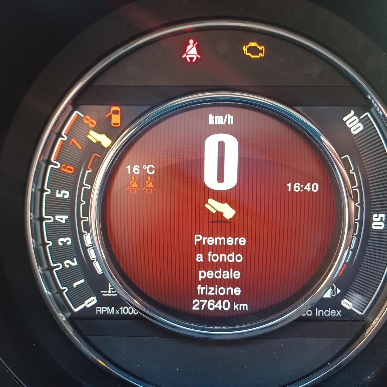 27648KM 500 1.0 HYBRID DOLCE VITA COME NUOVA