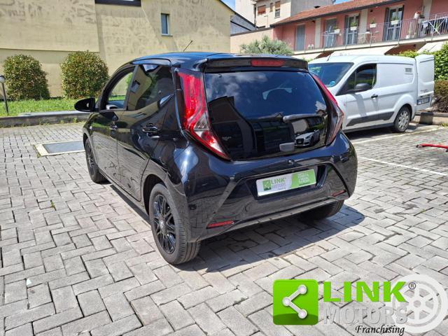 TOYOTA Aygo Connect 1.0 VVT-i 72CV x-play GARANZIA INCLUSA
