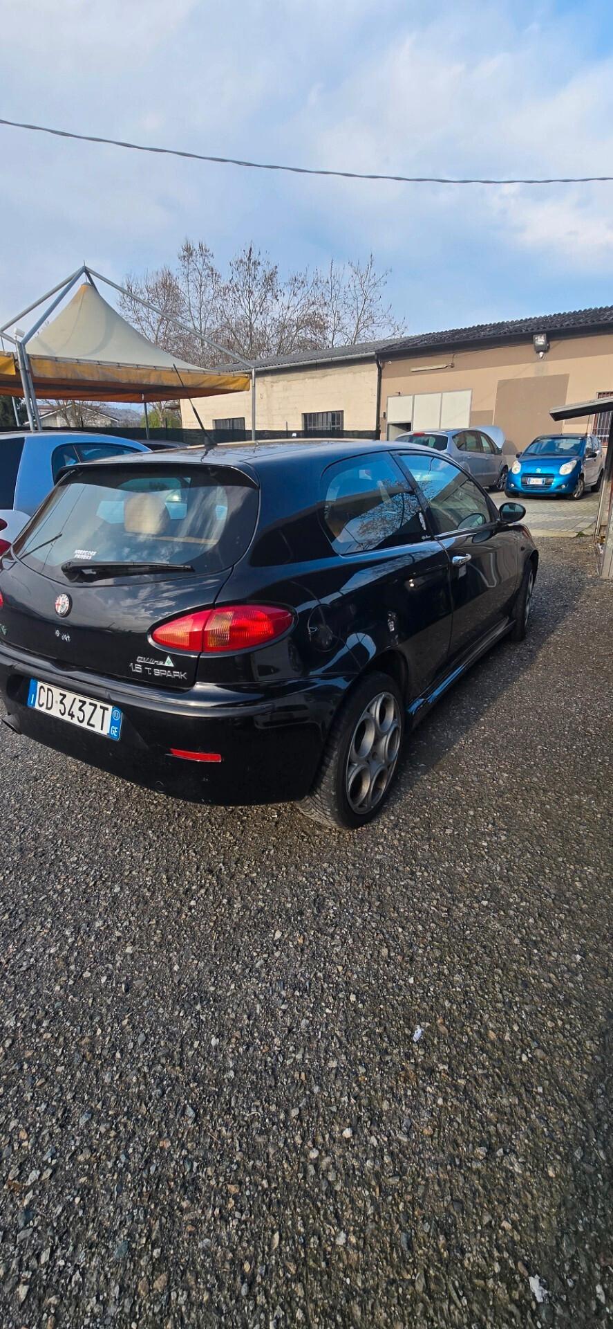 Alfa Romeo 147 1.6i benzina iscritta Asi