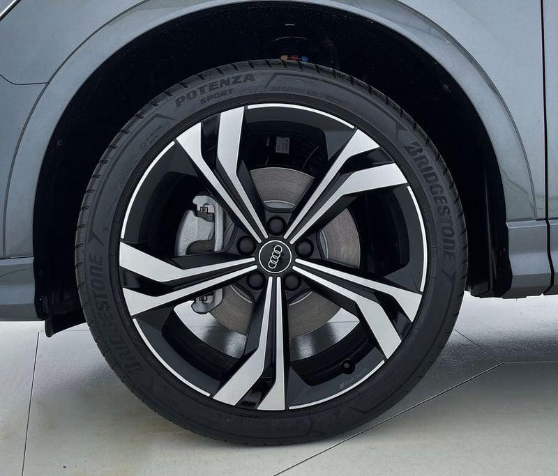 Audi Q3 40 TDI quattro S tronic S line edition