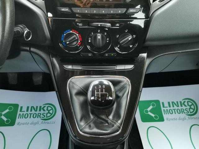 LANCIA Ypsilon 1.2 69 CV 5 porte S&S Gold - OK NEO PATENTATI