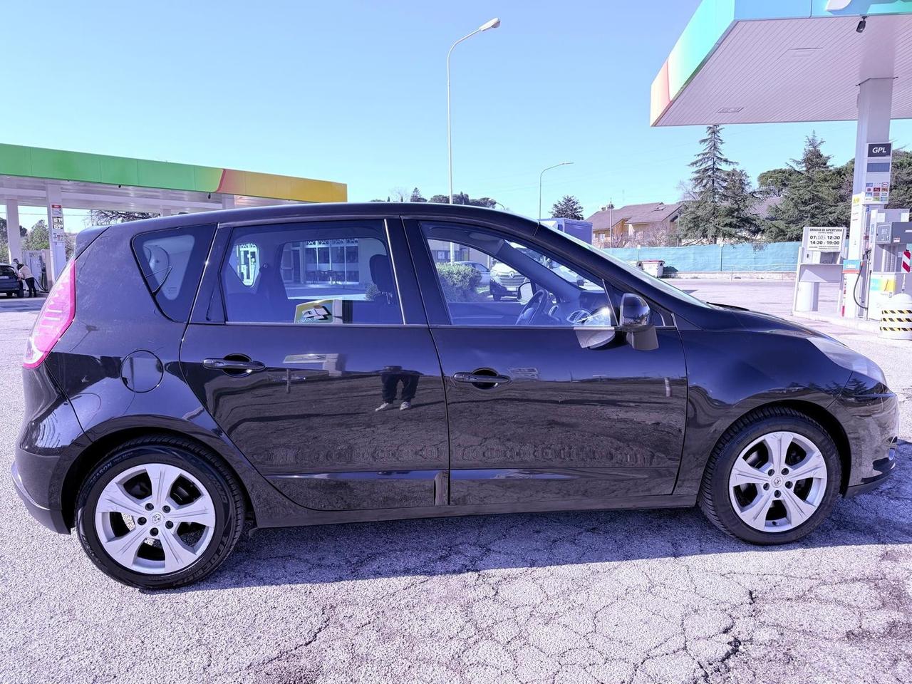 Renault Scenic Scénic X-Mod 1.6 GPL Dynamique