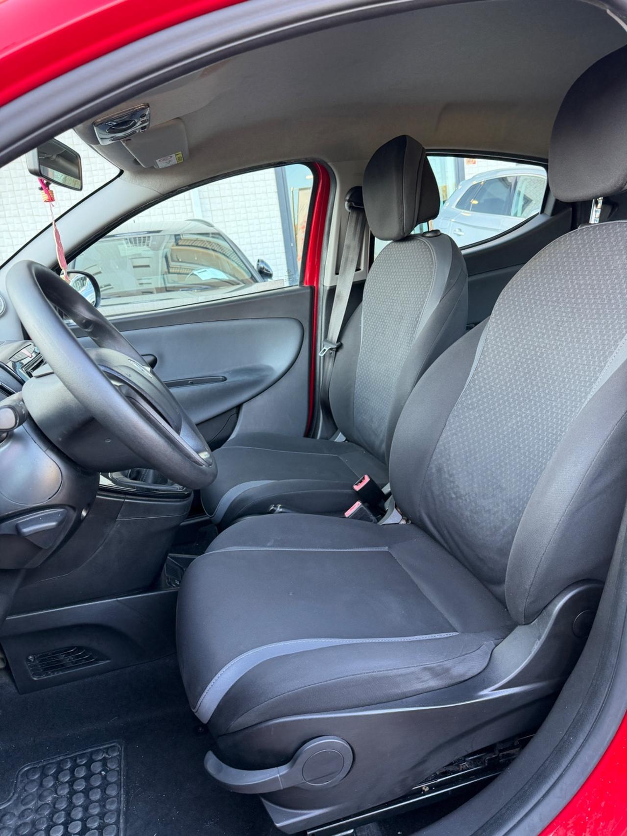 Lancia Ypsilon 1.2 69 CV 5 porte GPL Ecochic Unyca