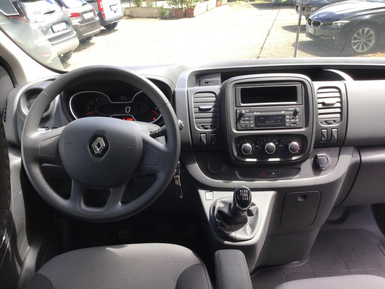 Renault Trafic T29 2.0 dCi 9Posti