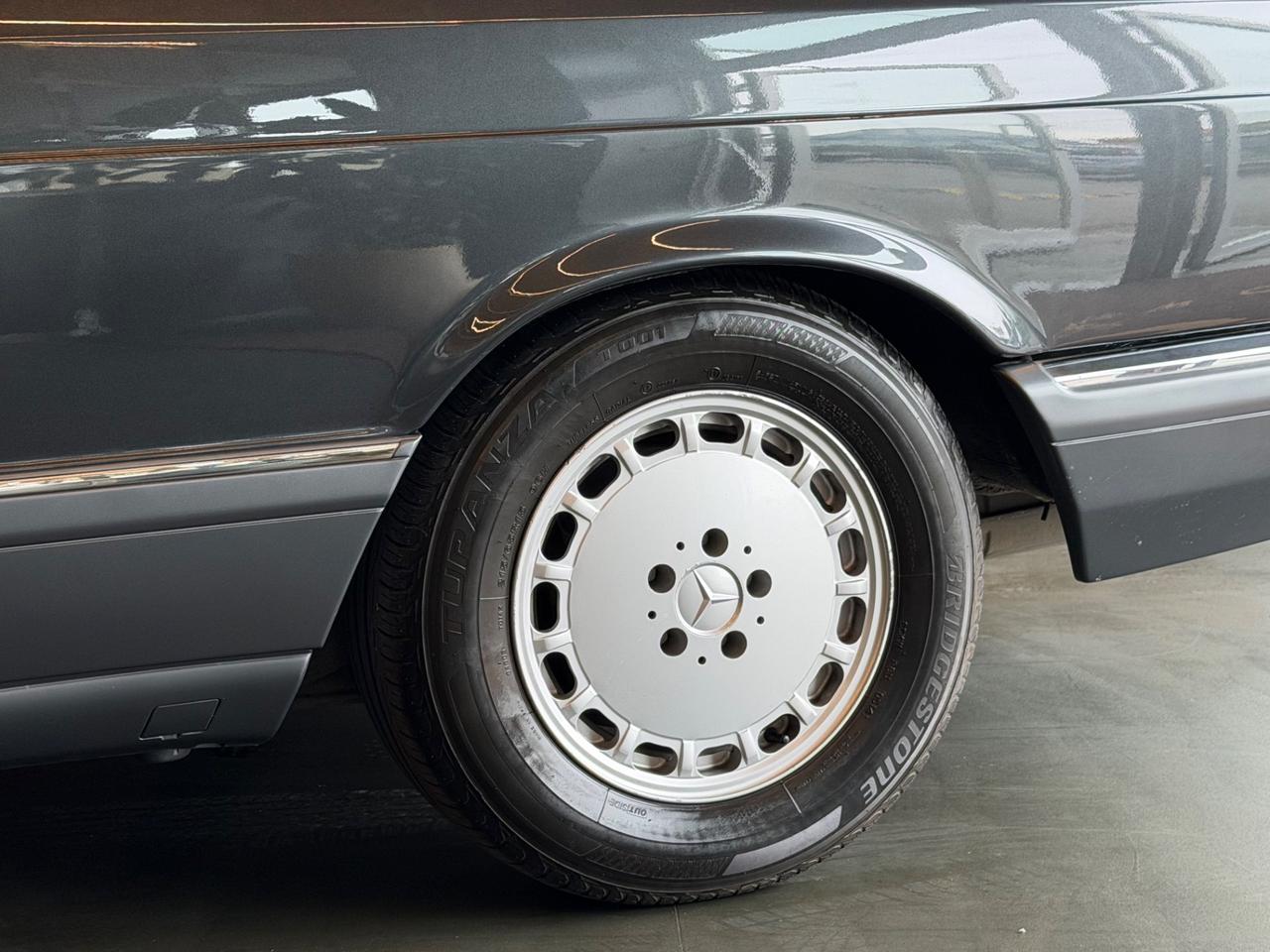 Mercedes-benz 560 MERCEDES SEC