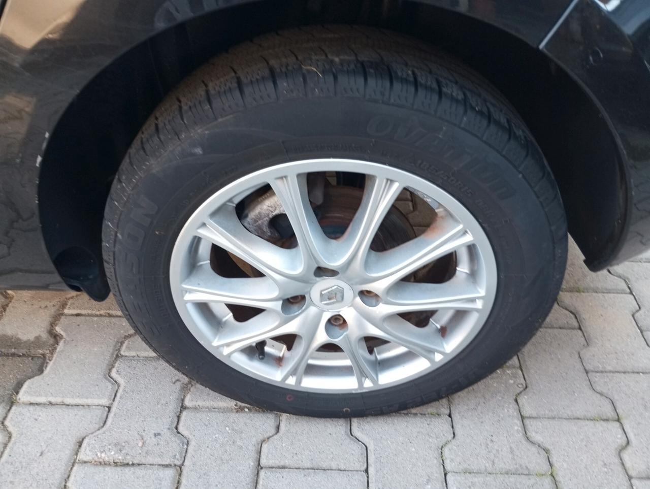 Renault Clio 1.2 16V 5 porte Confort