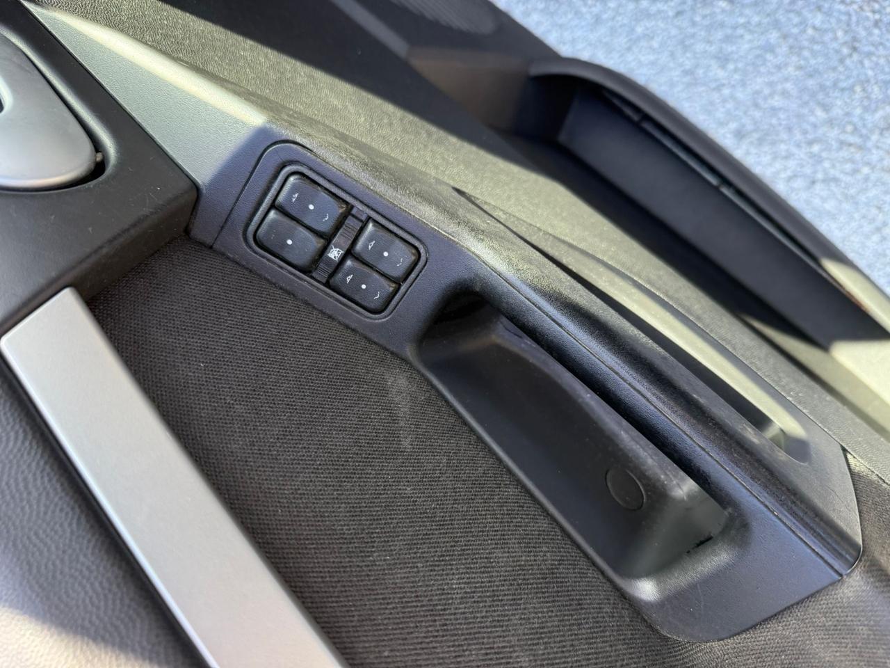 Opel Meriva 1.4 Benzina neopatentati uniproprietario
