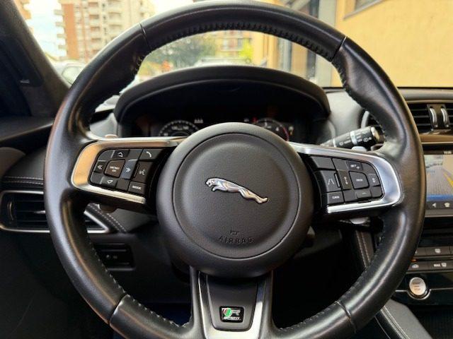JAGUAR F-Pace 2.0 D 240 CV AWD aut. R-Sport TETTO PANORAMICO