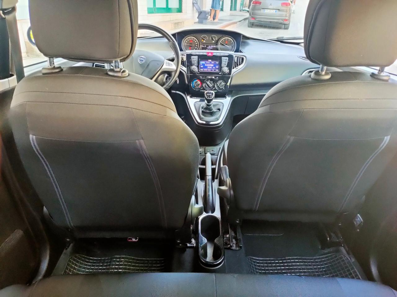 Lancia Ypsilon 1.0 FireFly 5 porte S&S Hybrid Ecochic Gold