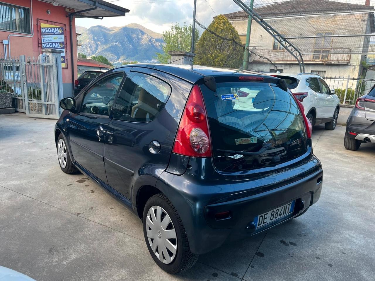 Peugeot 107 1.0 68CV 5p. Plaisir 2Tronic