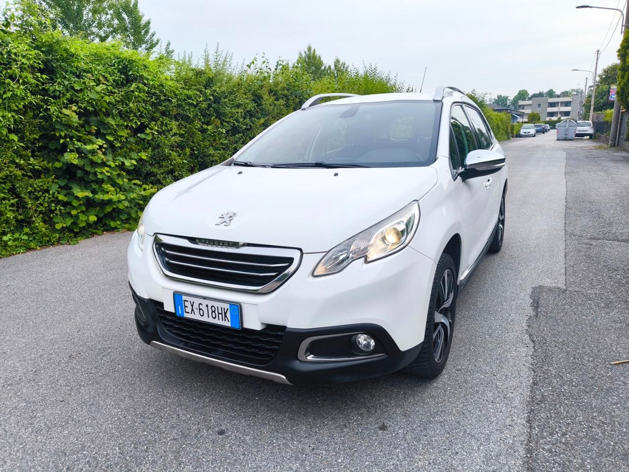 PEUGEOT 2008 1,6 BENZINA VTI-ALLURE