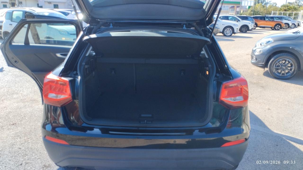Audi Q2 30 TFSI Business
