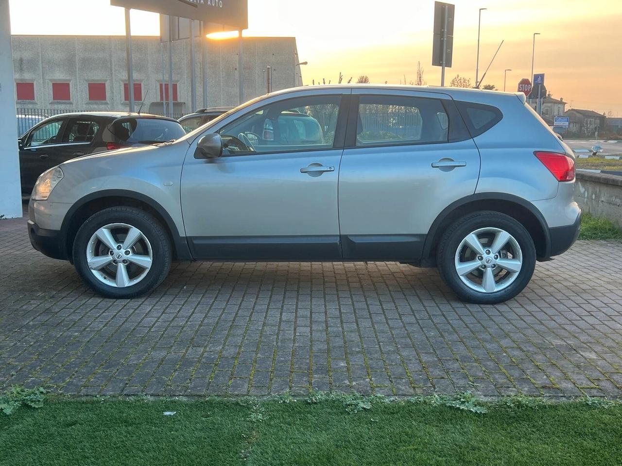 Nissan Qashqai 2.0 dCi DPF 4WD Tekna