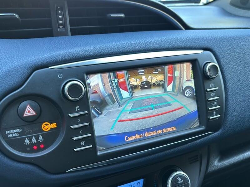 Toyota Yaris Hybrid 1.5 Hybrid Lounge Blue MY19