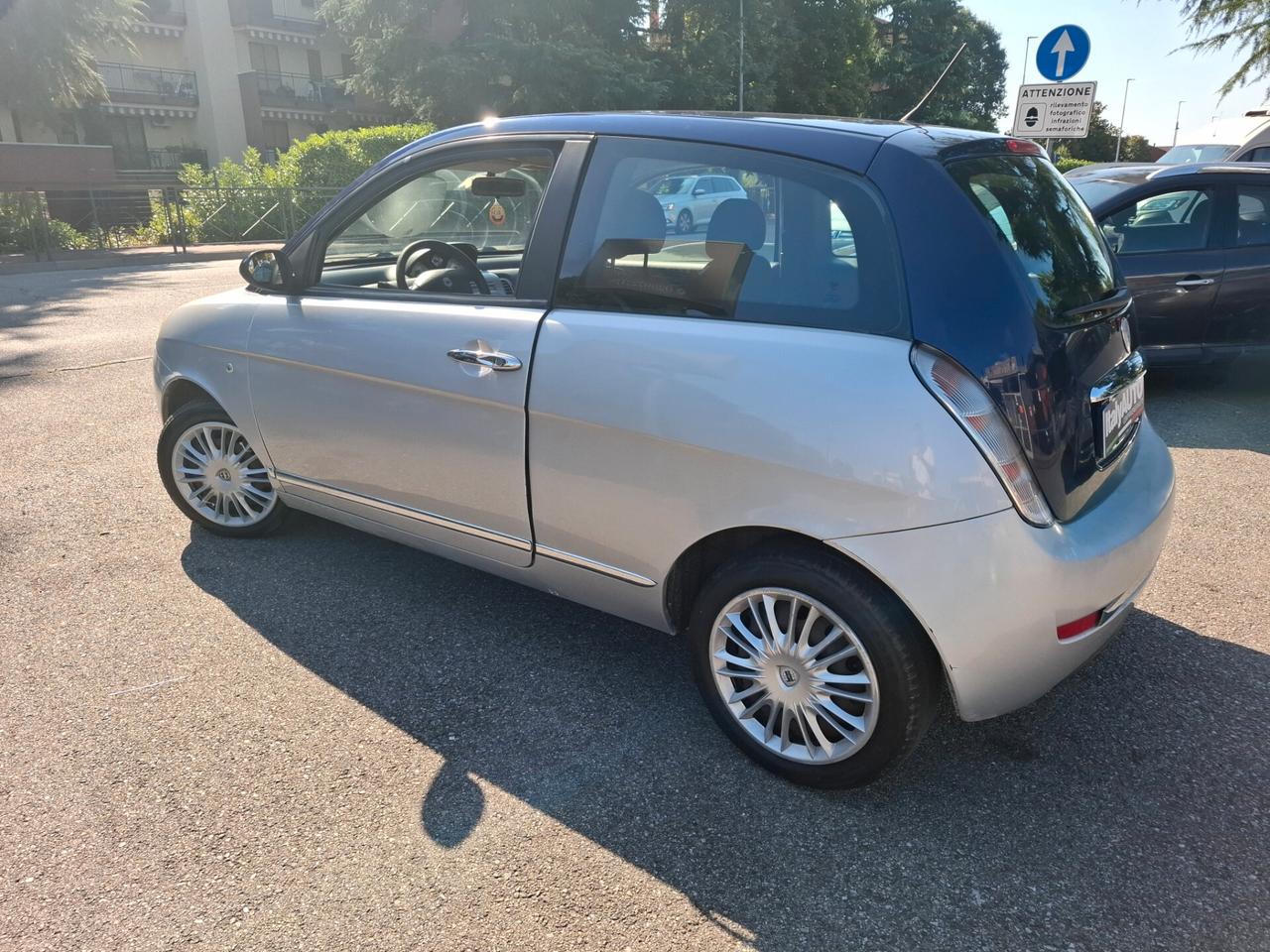 Lancia Ypsilon 1.4 Passion