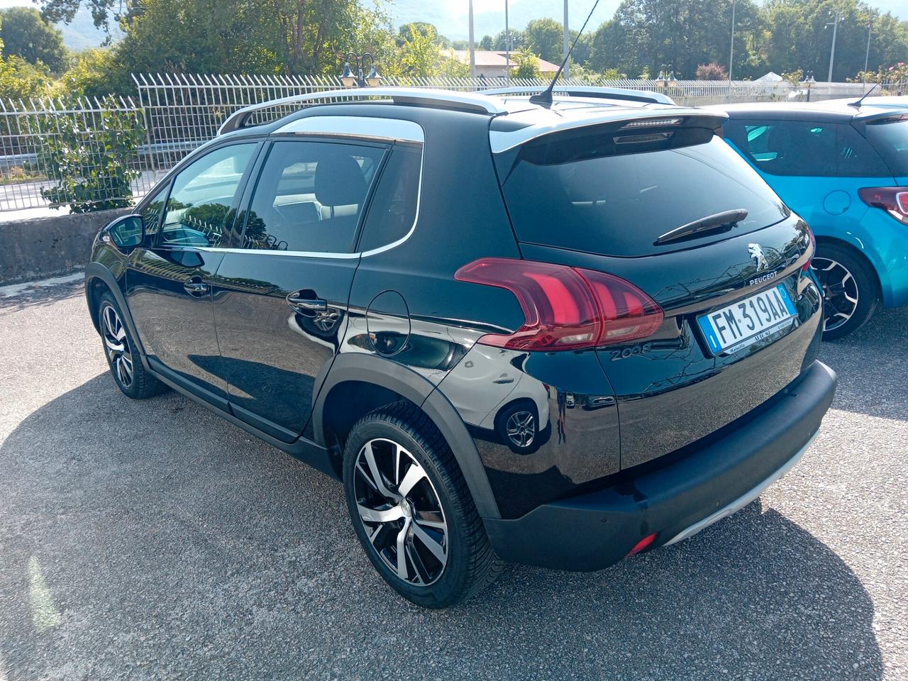 Peugeot 2008 BlueHDi 100 Allure