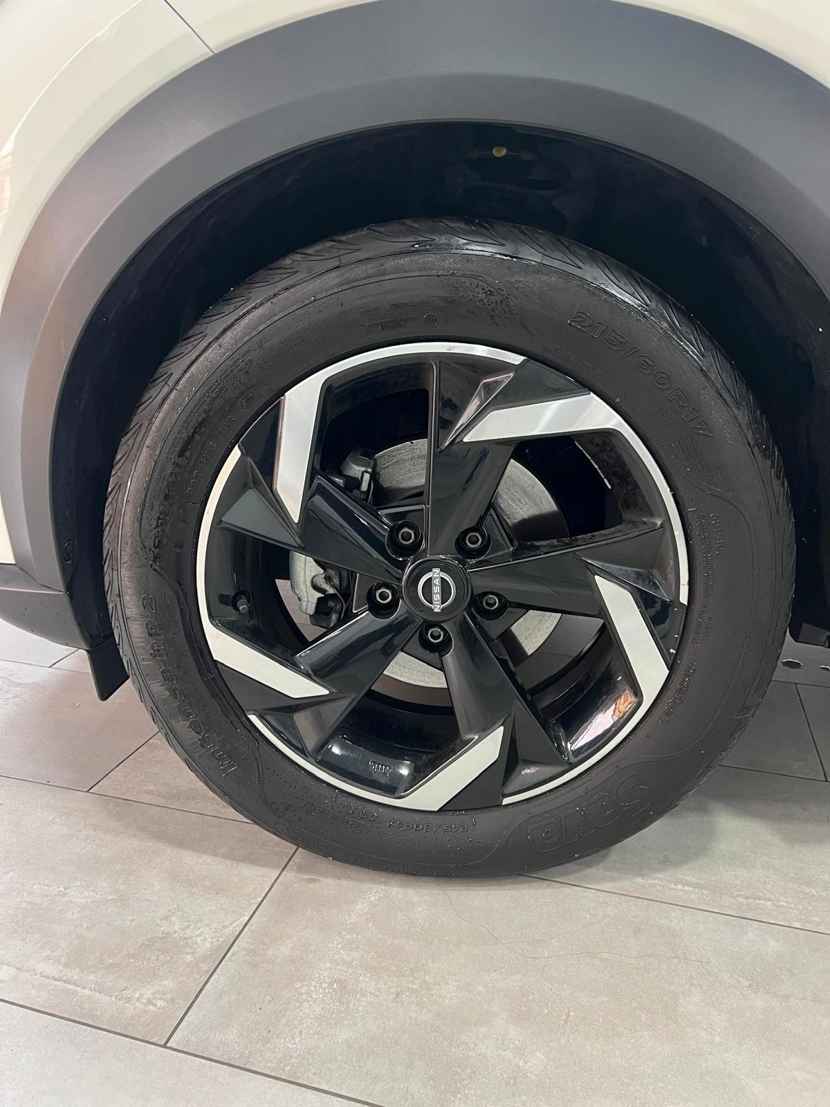 Nissan Juke 1.0 DIG-T 114 CV N-Connecta