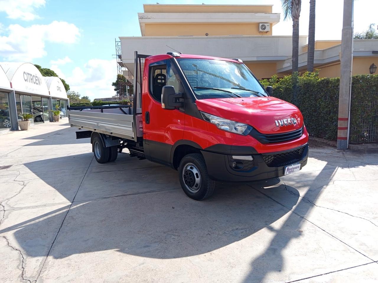 Iveco Daily 35C15 CASSONE FISSO DA 4.40m X 2.10m