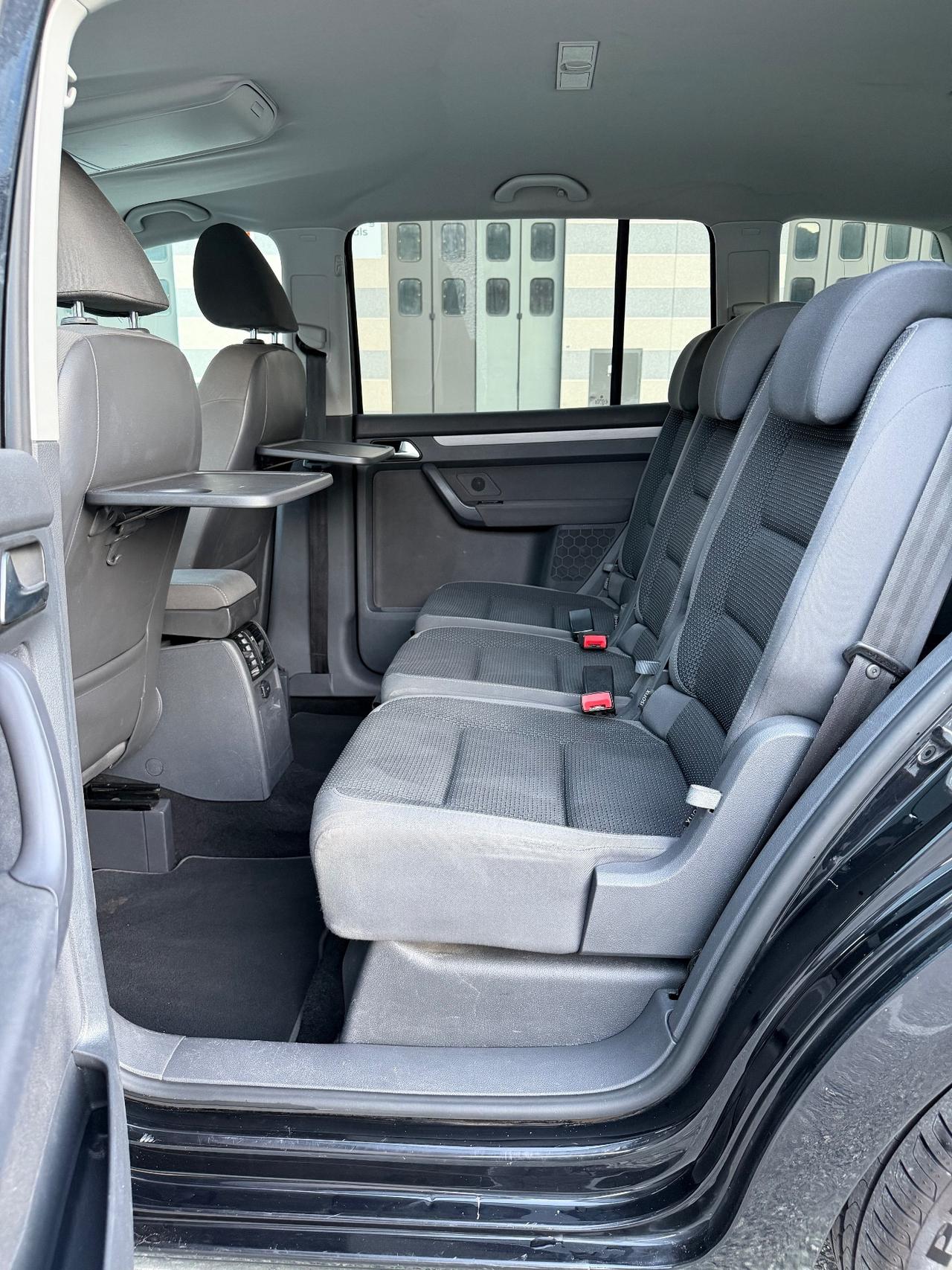 Volkswagen Touran 1.2 TSI BENZINA - 7 POSTI NEOPATENTATI