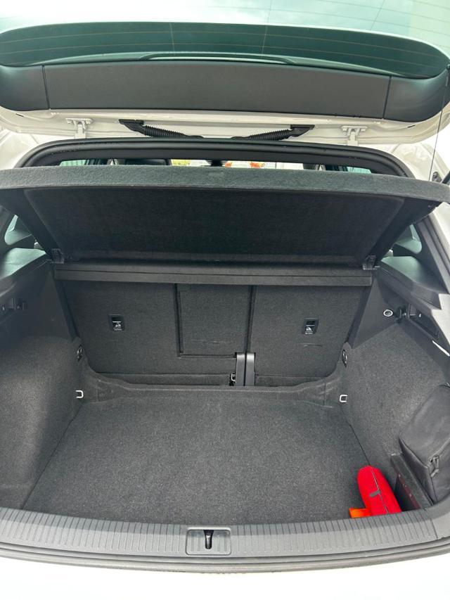 VOLKSWAGEN Tiguan 2.0 TDI 200 CV SCR FARI MATRIX DSG 4MOTION R-Line