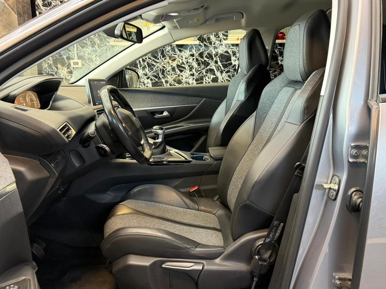 Peugeot 3008 BlueHDi 120 S&S Allure