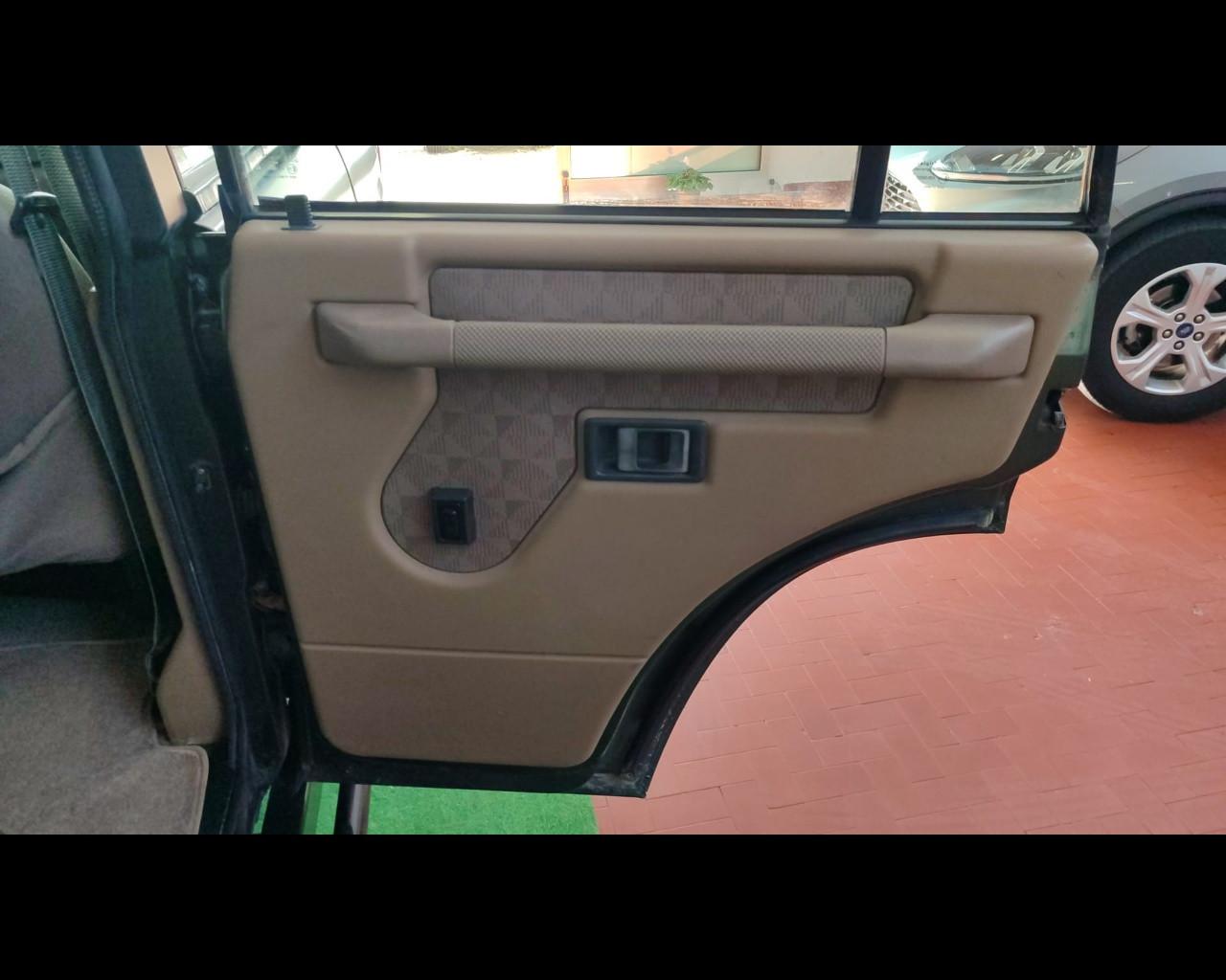 LAND ROVER Discovery 1ª serie - Discovery 2.5 Tdi 5 porte Luxury