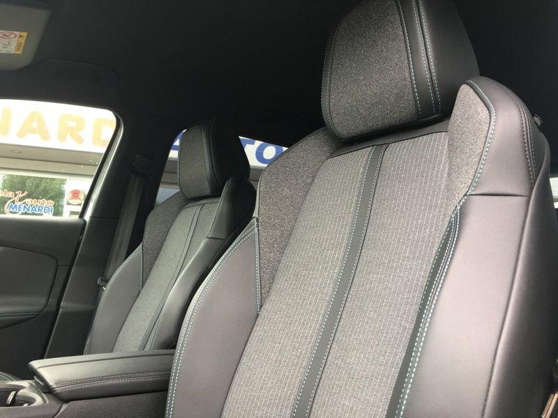 Peugeot 3008 PureTech Turbo 130 Allure Pack 2023 NAVI+CAMERA+KEYLESS