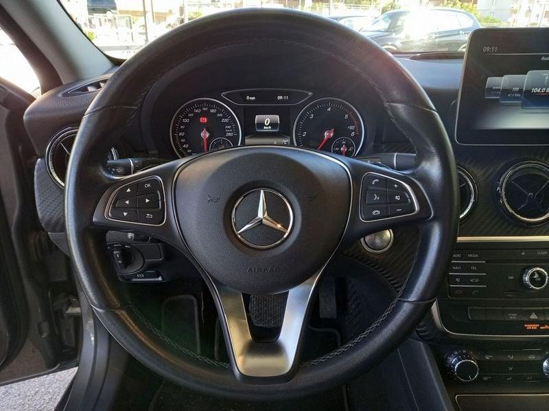 Mercedes-Benz GLA 200 d 136 CV Automatica NAVI LED Business Extra