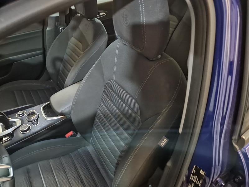 ALFA ROMEO GIULIA 2.2 Turbo Diesel 160CV Business AT8 4 PORTE BERLINA