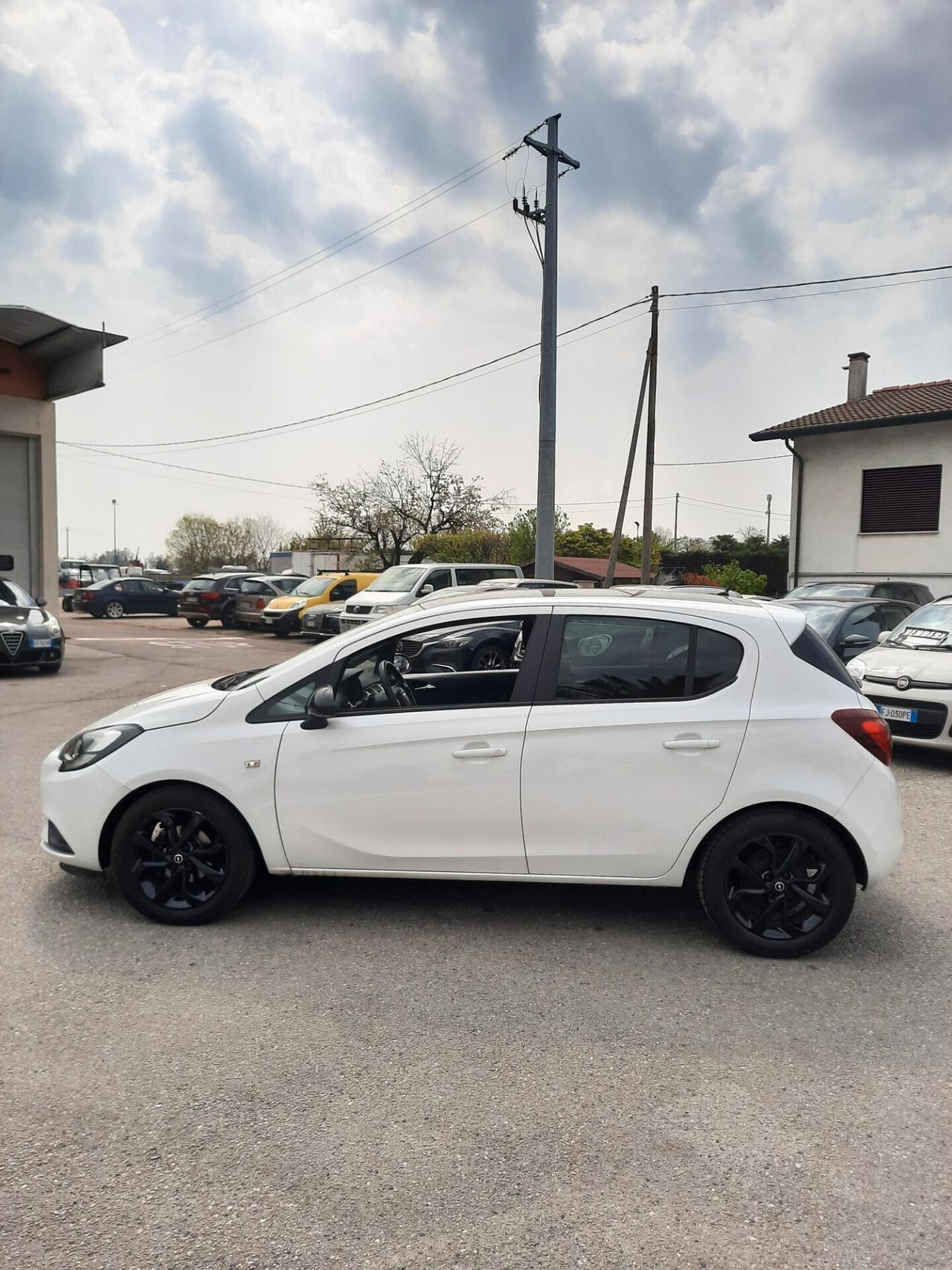 Opel Corsa 1.2 5 porte Innovation OK NEOPATENTATI